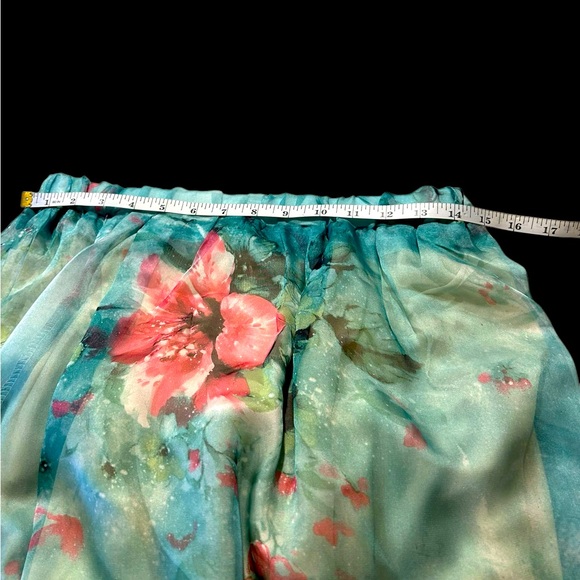 Filmy Floral Green Maxi Skirt fully lined and ready to party - Picture 5 of 8